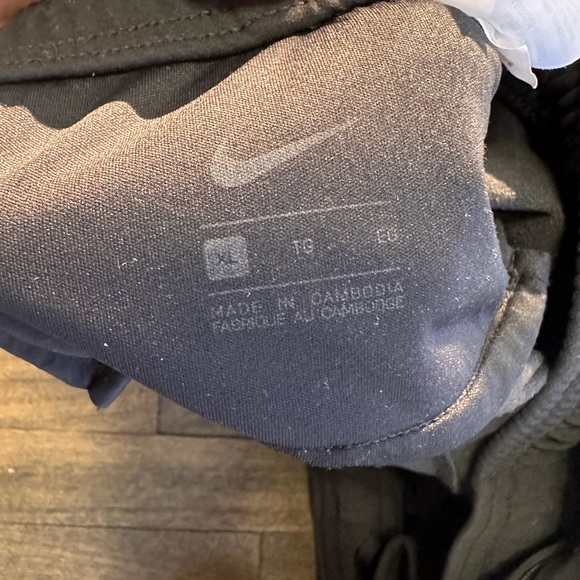 Nike Lightweight Performance Joggers. Men’s size XL - Picture 2 of 3